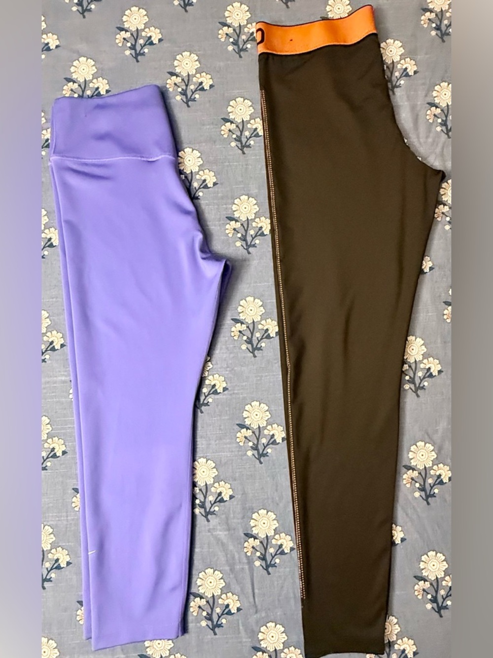 Bundle of Nike Leggings – Women’s Size M – 2 Pairs – EUC